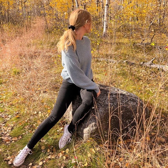 Aritzia blue chenille sweater - Picture 2 of 4